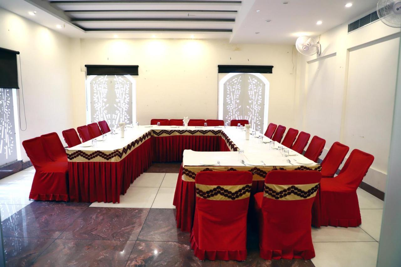 Grace Hotel Karnāl 외부 사진